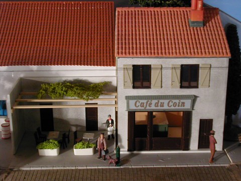   cafe du coin  décors diorama dioramas maison maisons vitrine vitrines 1/43°