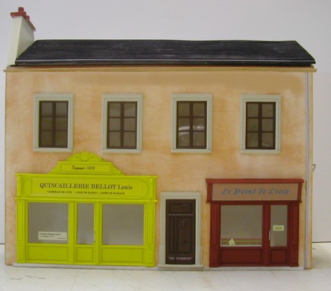   quincaillerie décors diorama dioramas maison maisons vitrine vitrines 1/43°