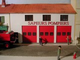 diorama caserne pompiers décors diorama dioramas maison maisons vitrine vitrines 1/43°